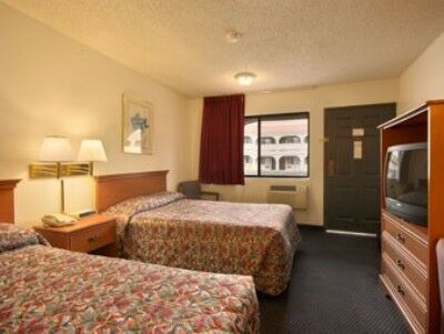 Super 8 By Wyndham Las Vegas Nellis Afb Area Oda fotoğraf